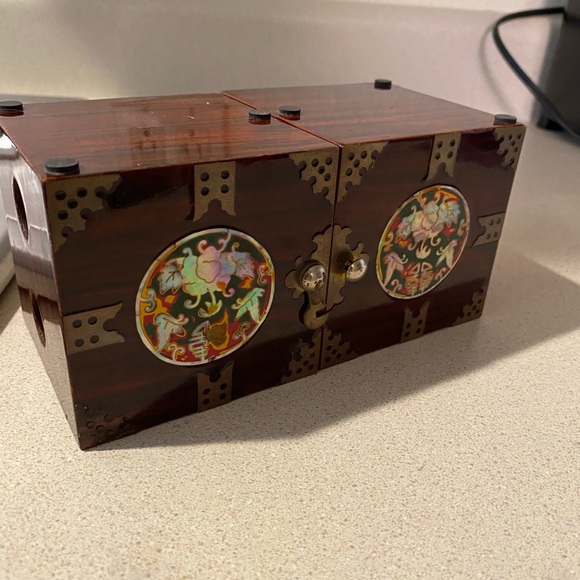 Oriental antique jewelry box - Picture 2 of 8